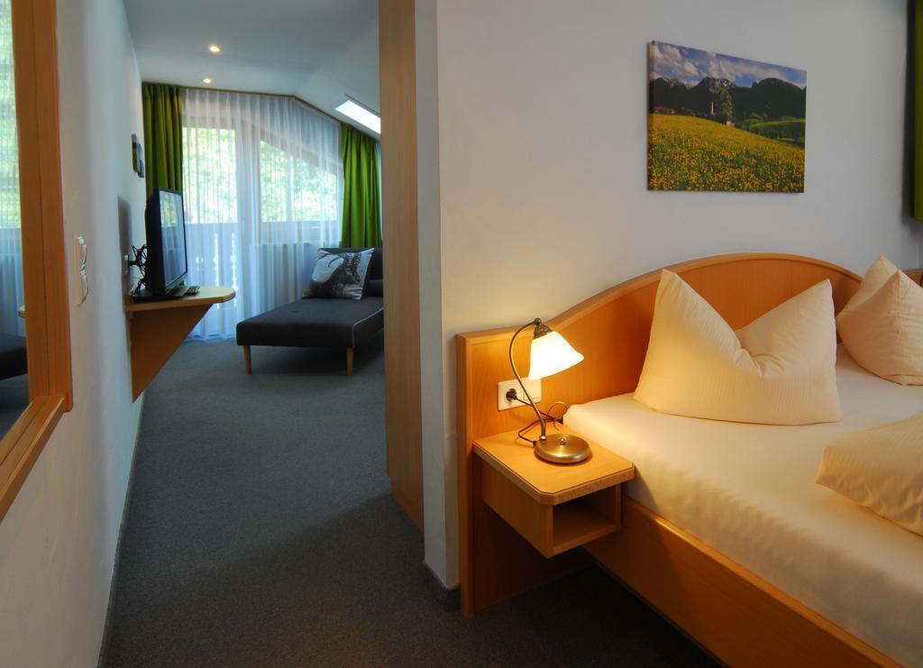 Alpenlodge Pfronten Szoba fotó