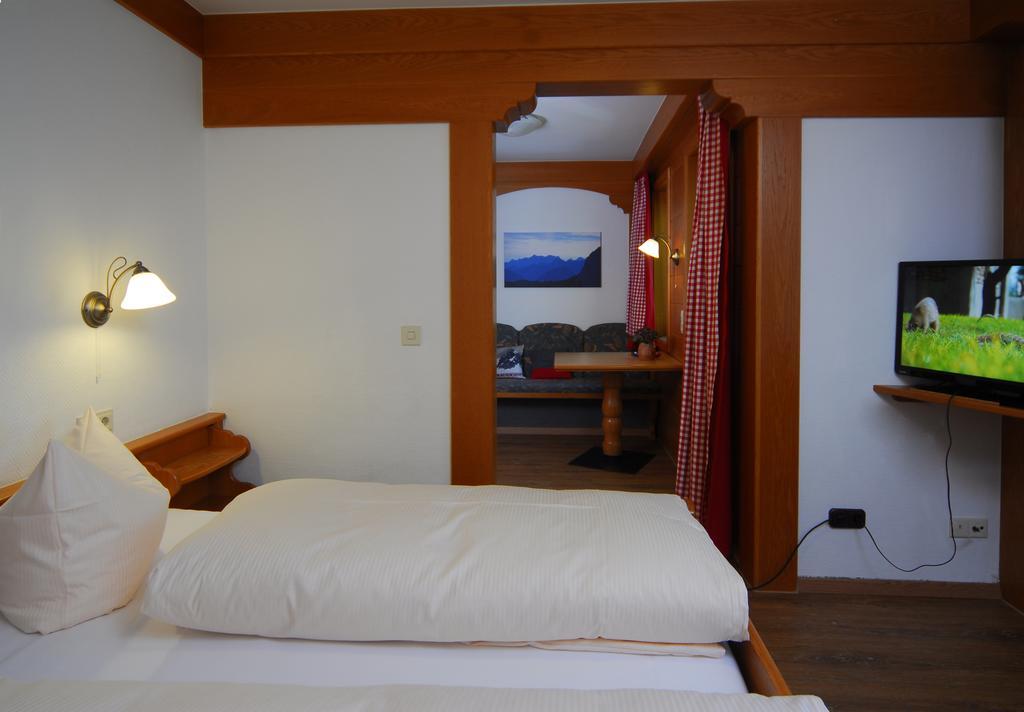 Alpenlodge Pfronten Szoba fotó